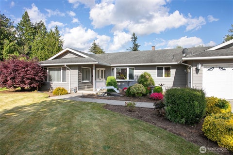 Photo of 508 17th Street, Lynden, WA 98264 (MLS # 2563213)