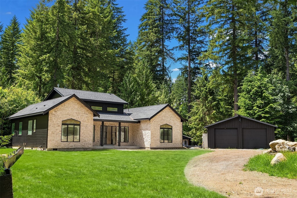 Photo of 11905 325th Avenue NE, Duvall, WA 98019 (MLS # 2542708)
