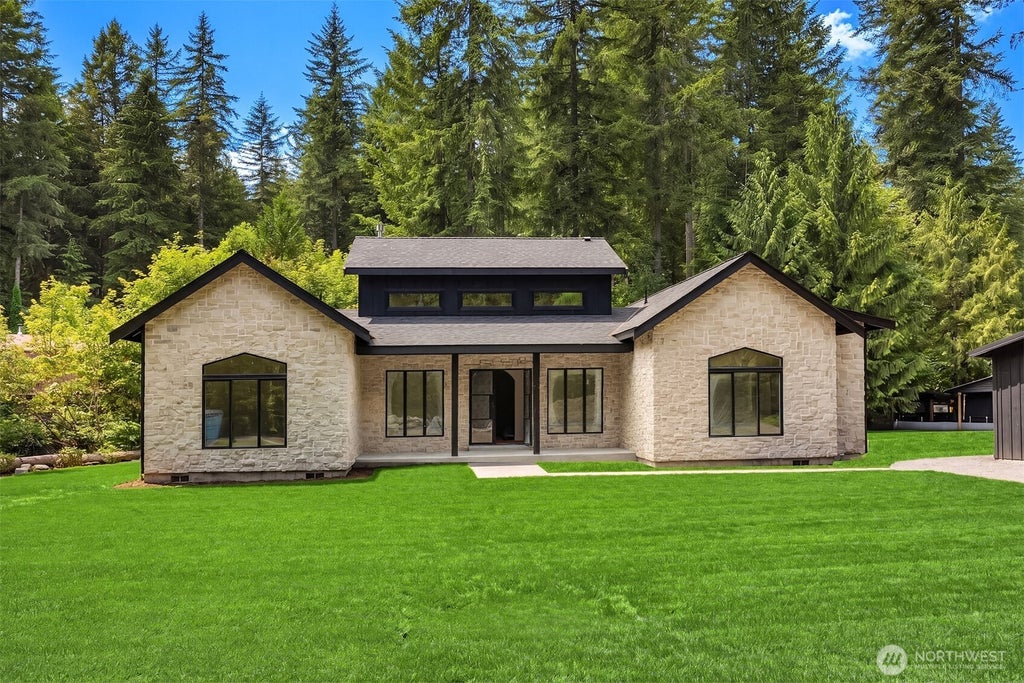 Photo of 11905 325th Avenue NE, Duvall, WA 98019 (MLS # 2542708)