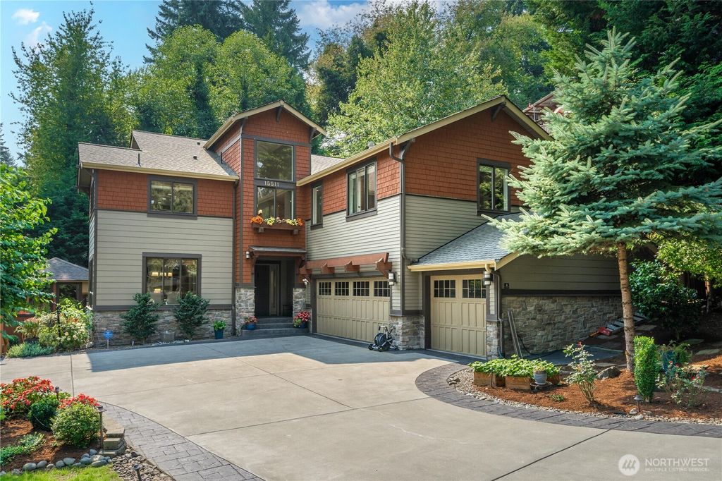 Photo of 15511 SE 16th Street, Bellevue, WA 98007 (MLS # 2427541)