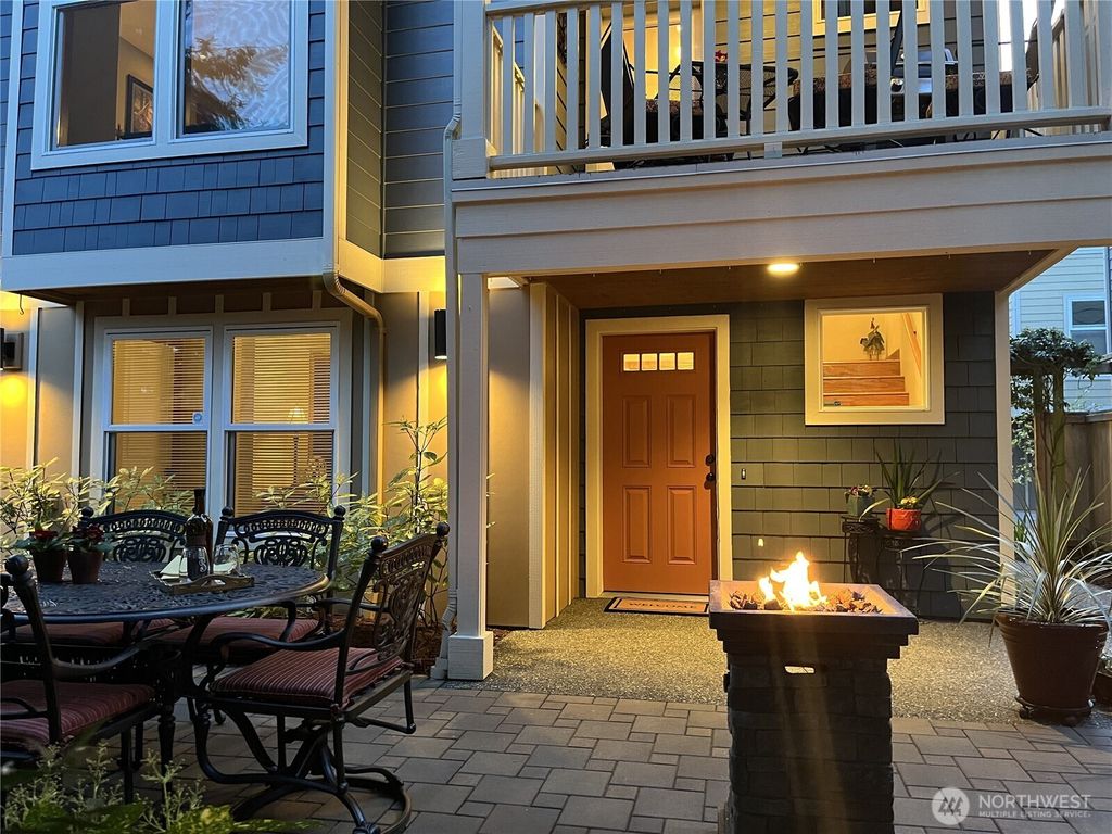 Photo of 11740 Burke Avenue N, Seattle, WA 98133 (MLS # 2478684)