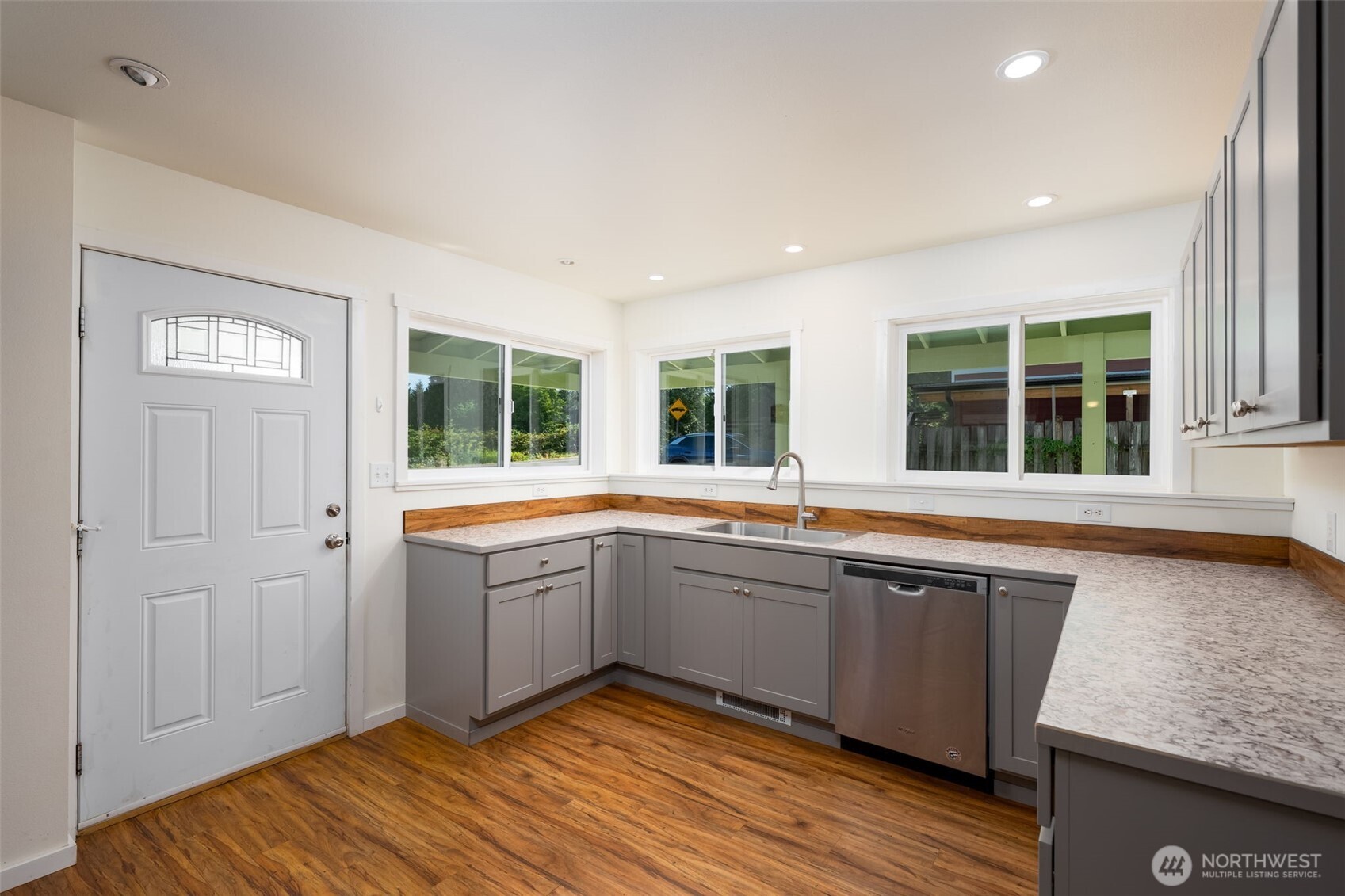 10211 SW Bank Road A & B