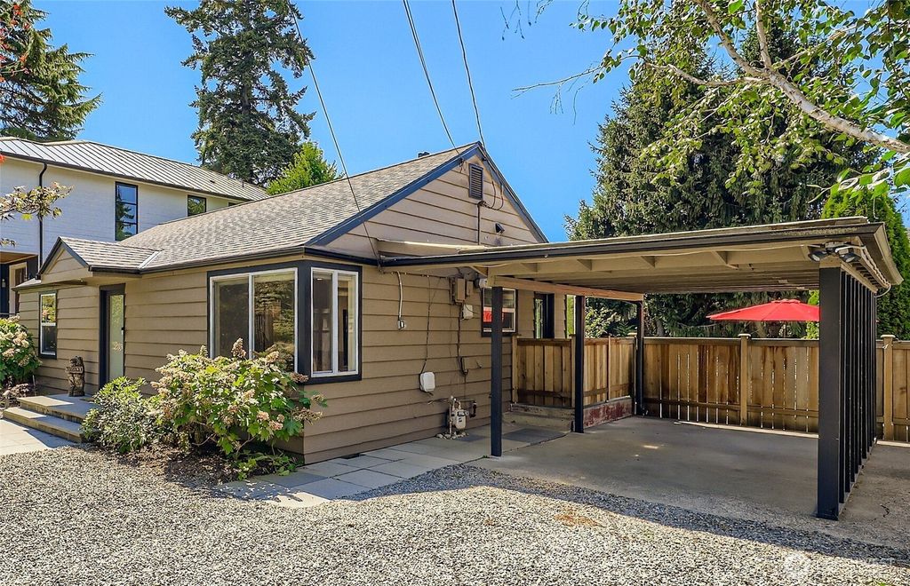 Photo of 13511 30th Avenue NE, Seattle, WA 98125 (MLS # 2415070)