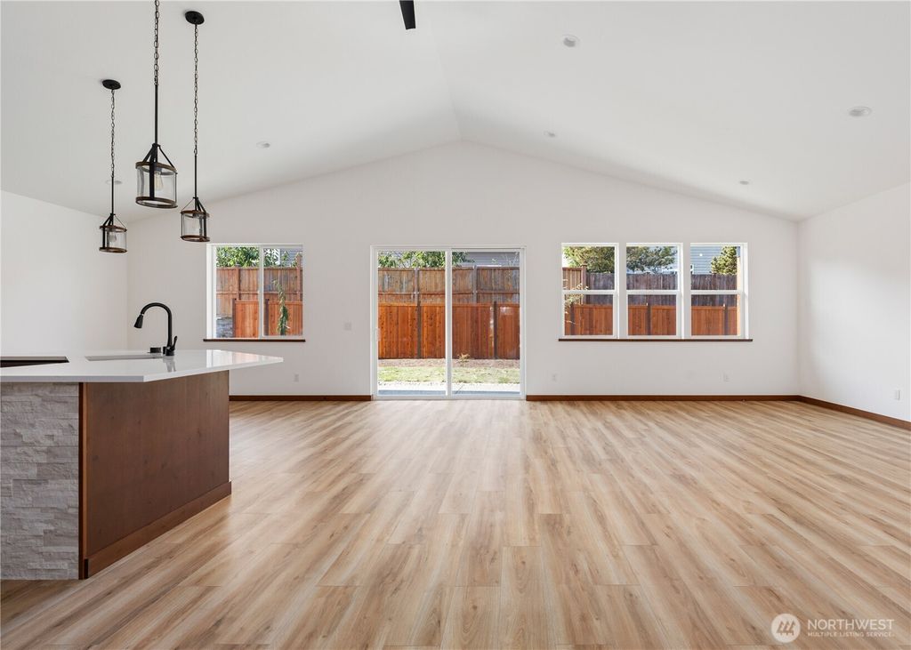 Photo of 801 NW Shire Street, Oak Harbor, WA 98277 (MLS # 2482784)