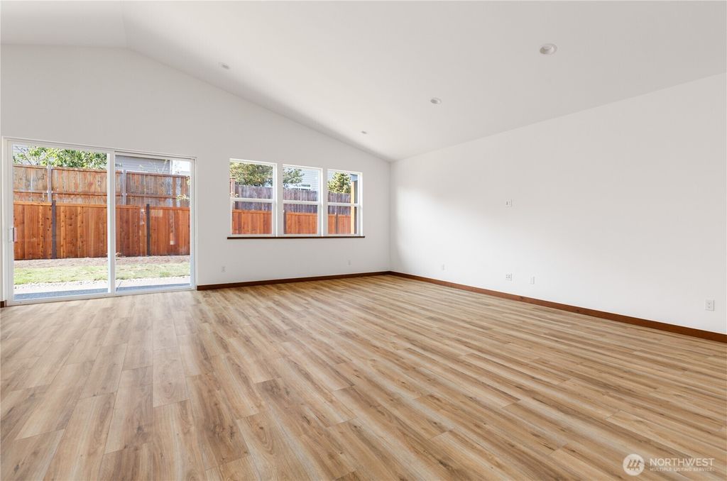 Photo of 801 NW Shire Street, Oak Harbor, WA 98277 (MLS # 2482784)