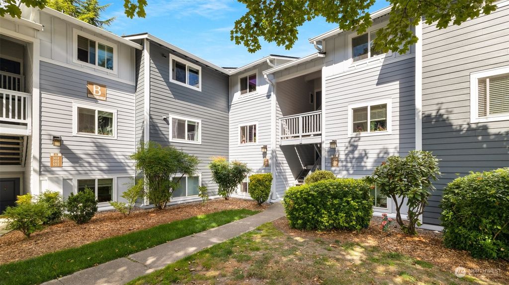 Photo of 14006 NE 181st Place #B103, Woodinville, WA 98072 (MLS # 2159416)