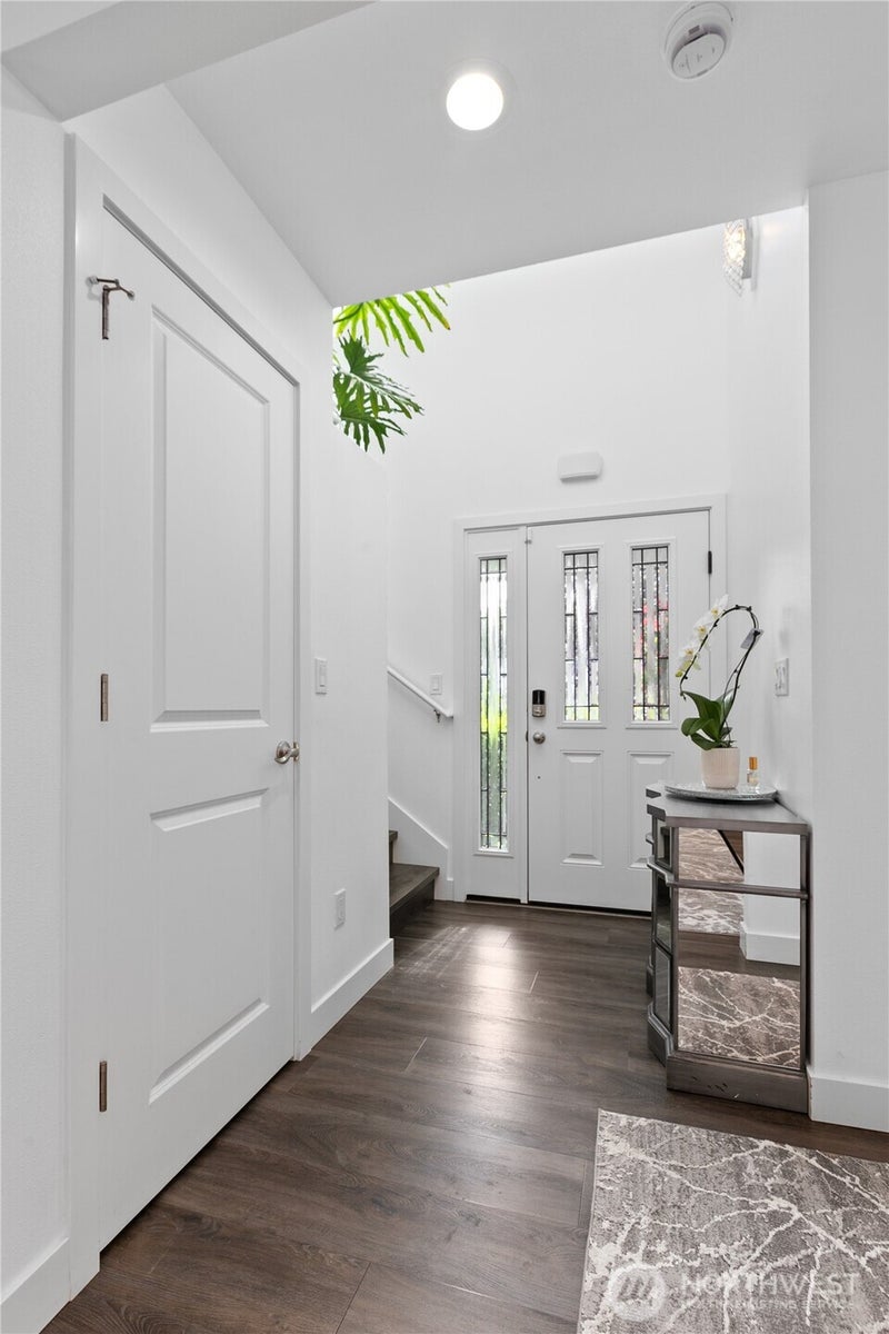 8254 Breeze Loop