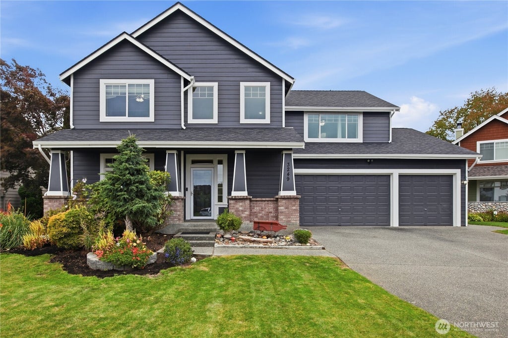 Photo of 3249 Larsen Avenue, Enumclaw, WA 98022 (MLS # 2589108)
