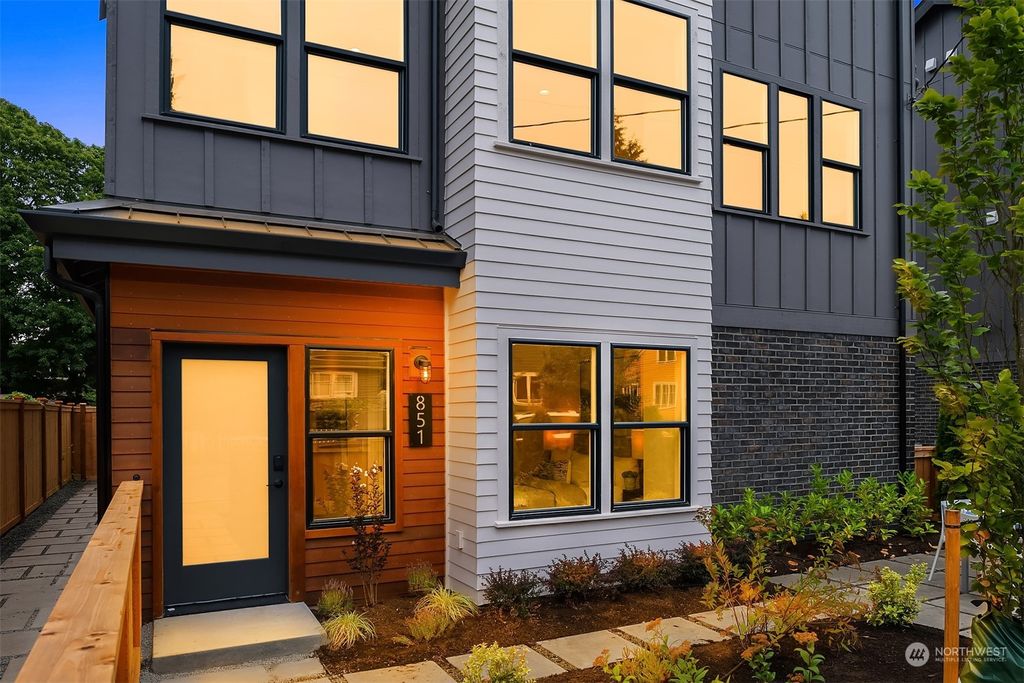 Photo of 851 NE 91st Street, Seattle, WA 98115 (MLS # 2144430)