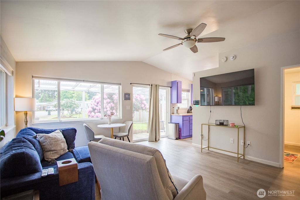 listing image 9364932411478992063
