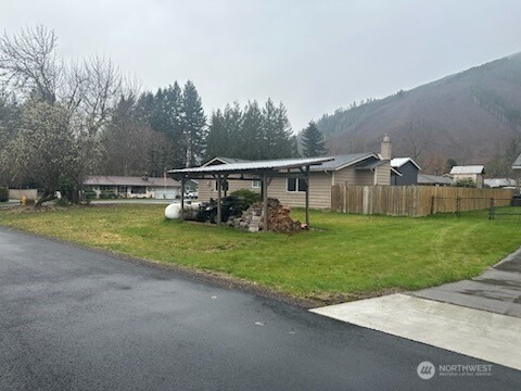 310 Kosmos Lane