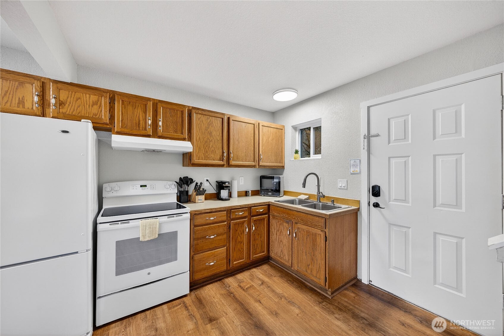 Clinton, Washington, 98236, United States, 2 Bedrooms Bedrooms, ,3 BathroomsBathrooms,Residential,Active,2026758