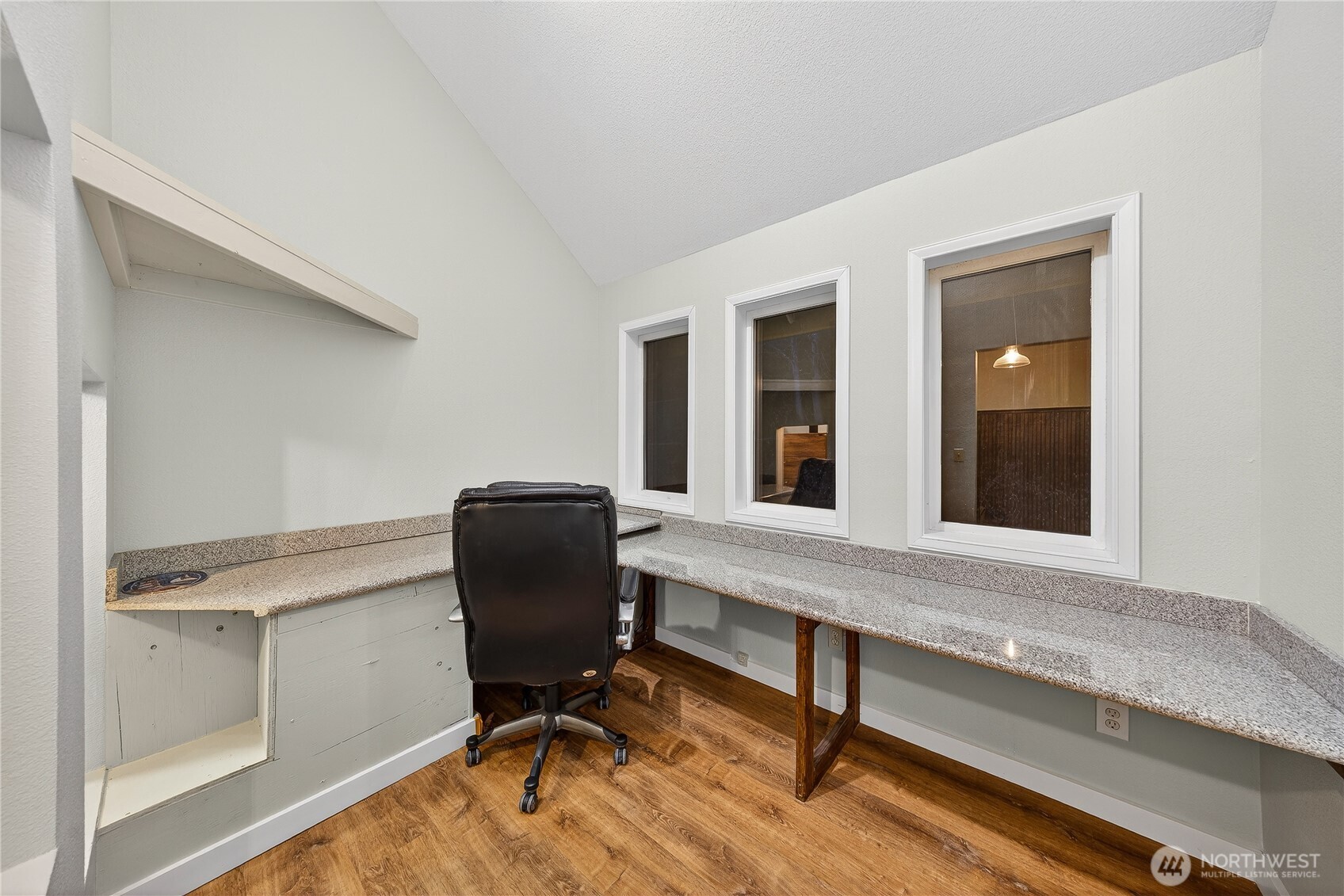 Clinton, Washington, 98236, United States, 2 Bedrooms Bedrooms, ,3 BathroomsBathrooms,Residential,Active,2026758