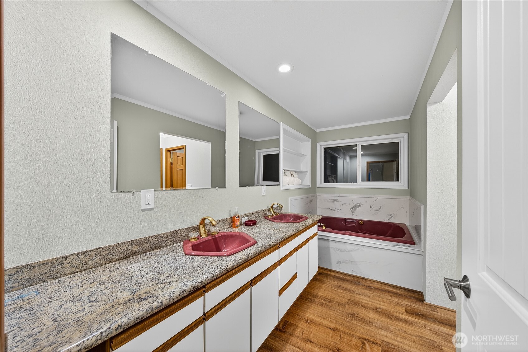 Clinton, Washington, 98236, United States, 2 Bedrooms Bedrooms, ,3 BathroomsBathrooms,Residential,Active,2026758