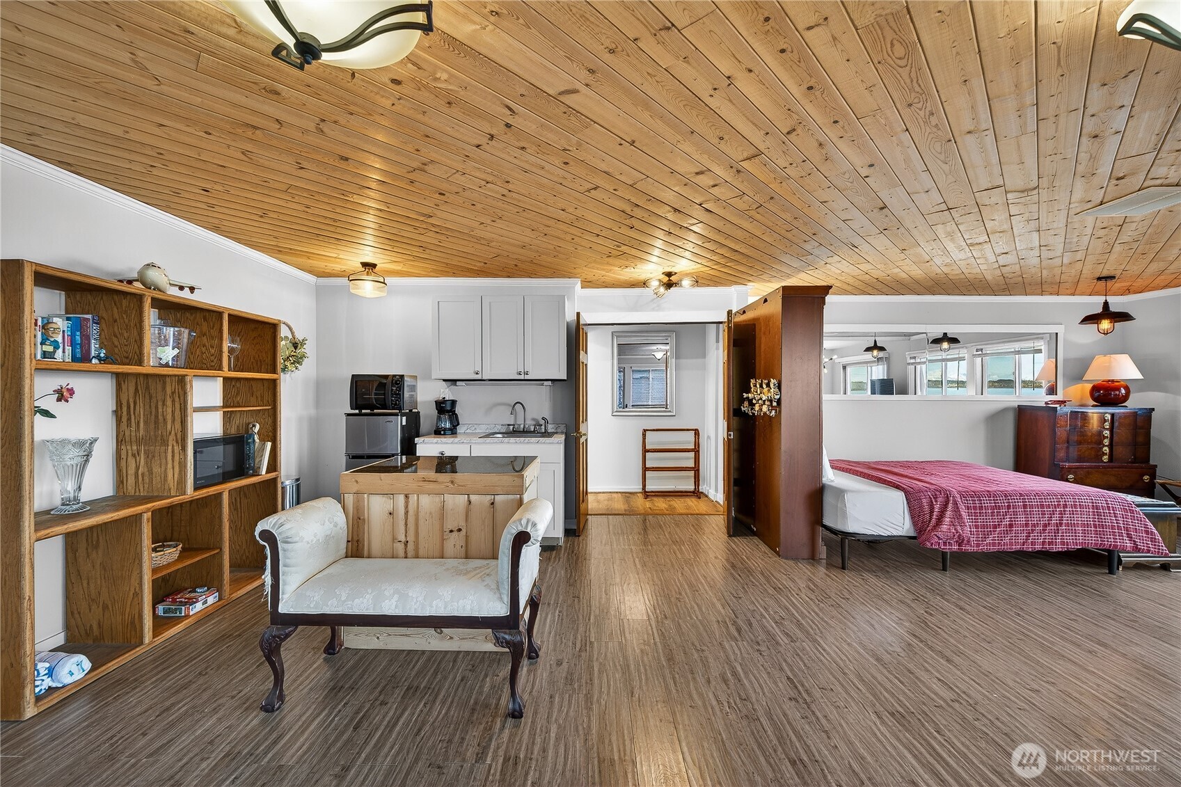 Clinton, Washington, 98236, United States, 2 Bedrooms Bedrooms, ,3 BathroomsBathrooms,Residential,Active,2026758
