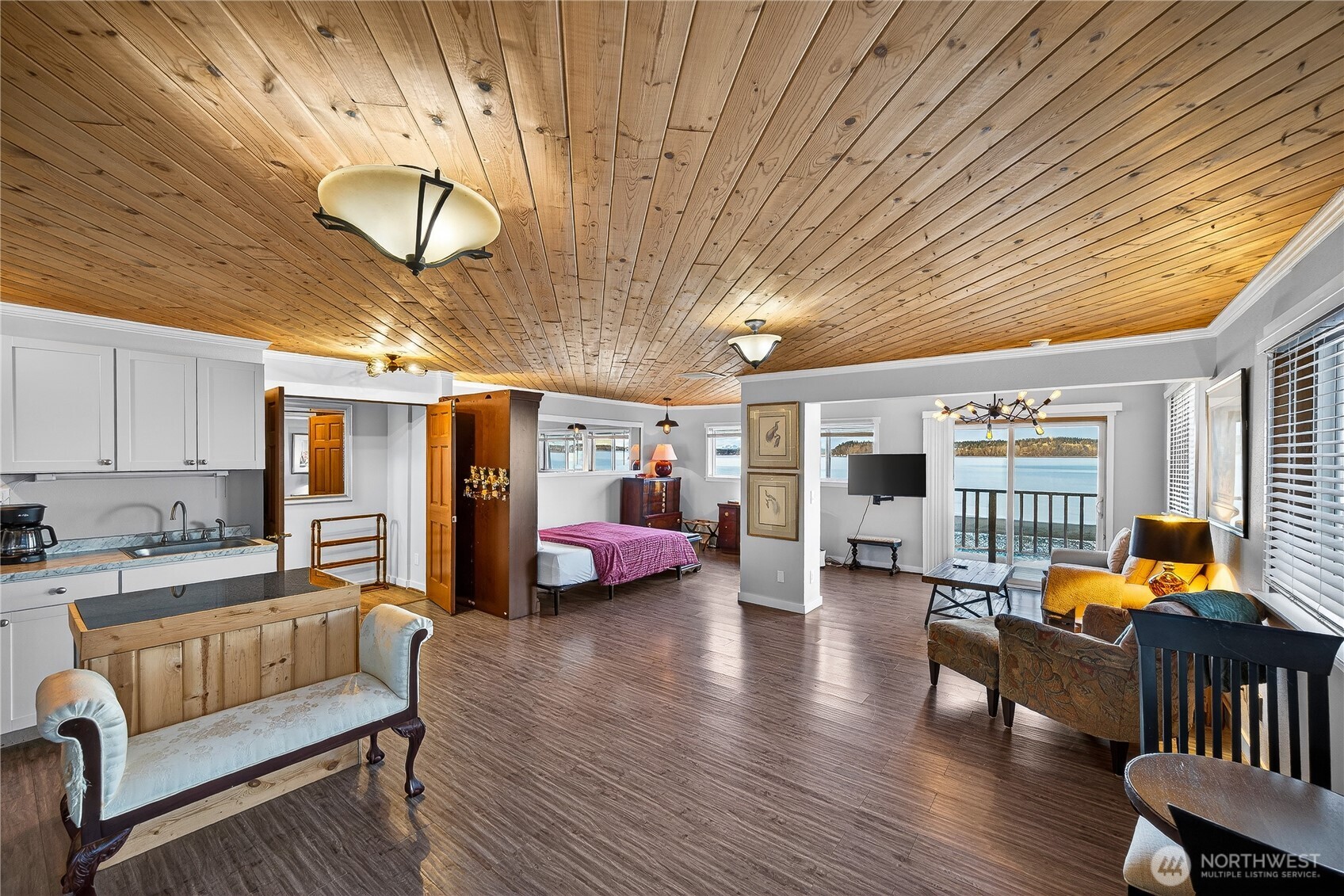 Clinton, Washington, 98236, United States, 2 Bedrooms Bedrooms, ,3 BathroomsBathrooms,Residential,Active,2026758