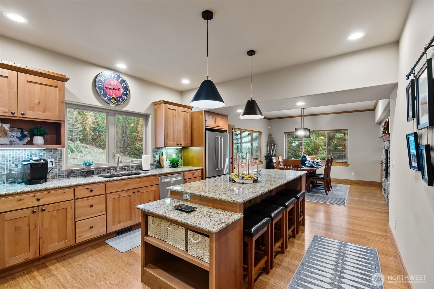 Cle Elum, Washington, 98922, United States, 4 Bedrooms Bedrooms, ,4 BathroomsBathrooms,Residential,Active,1998577