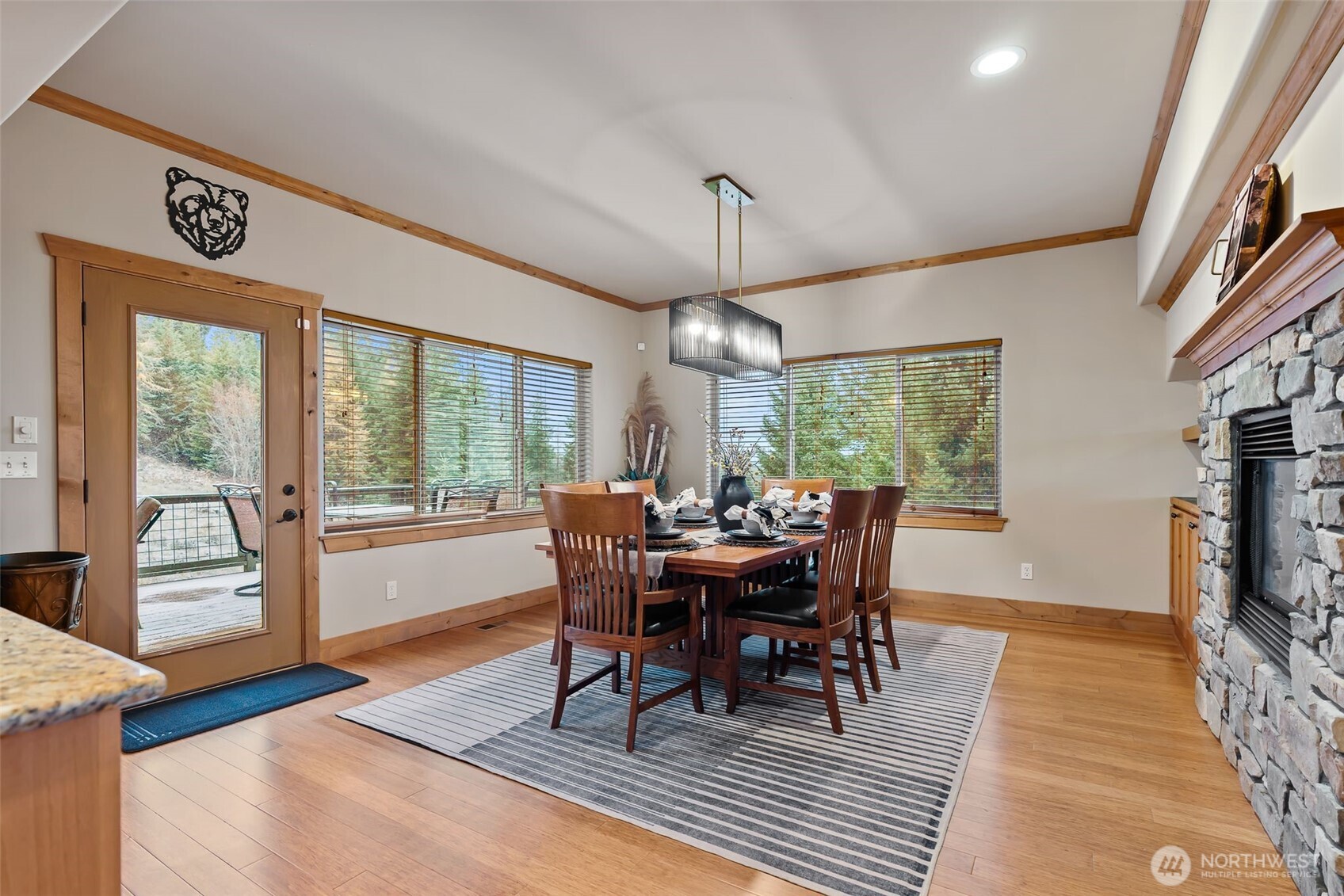 Cle Elum, Washington, 98922, United States, 4 Bedrooms Bedrooms, ,4 BathroomsBathrooms,Residential,Active,1998577