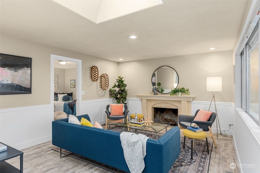 Photo of 9314 NE 135th Lane, Kirkland, WA 98034 (MLS # 2183945)