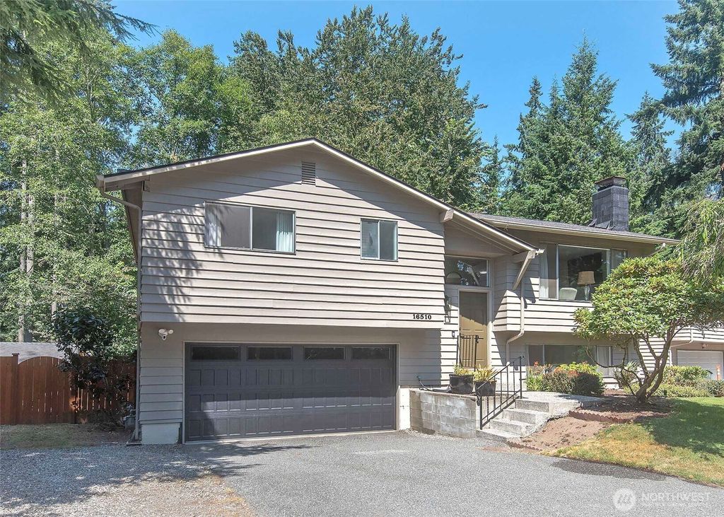 Photo of 16510 60th Avenue W, Lynnwood, WA 98037 (MLS # 2412720)