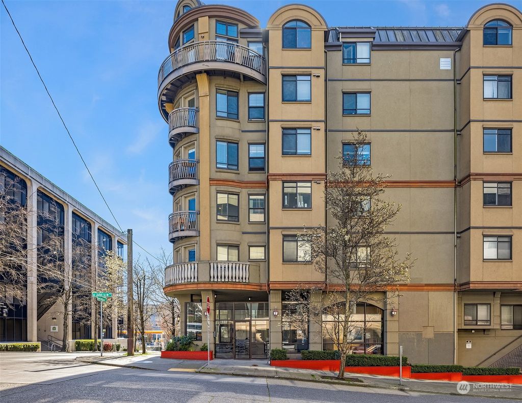 Photo of 133 Queen Anne Avenue N #406, Seattle, WA 98109 (MLS # 2211108)