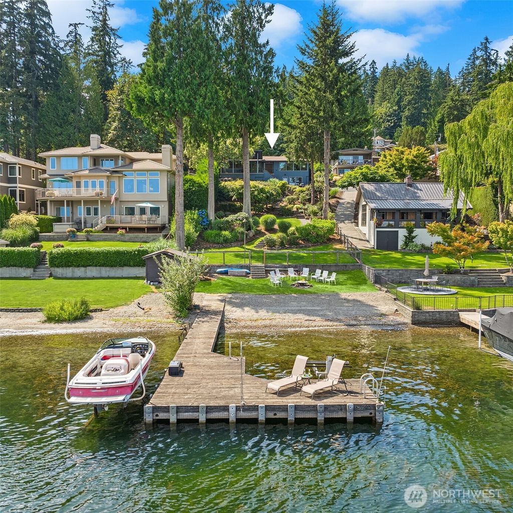 Photo of 2228 W Lake Sammamish Parkway SE, Bellevue, WA 98008 (MLS # 2361793)