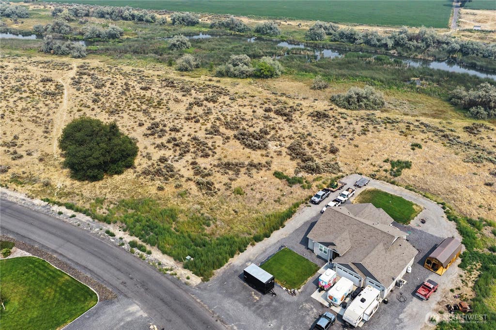 Photo of 5775 NE J.6 Road, Moses Lake, WA 98837 (MLS # 2571142)