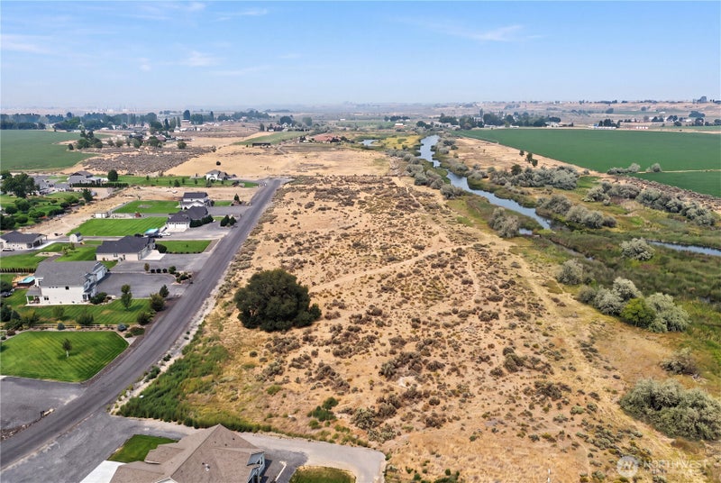 5775 NE J.6 Road