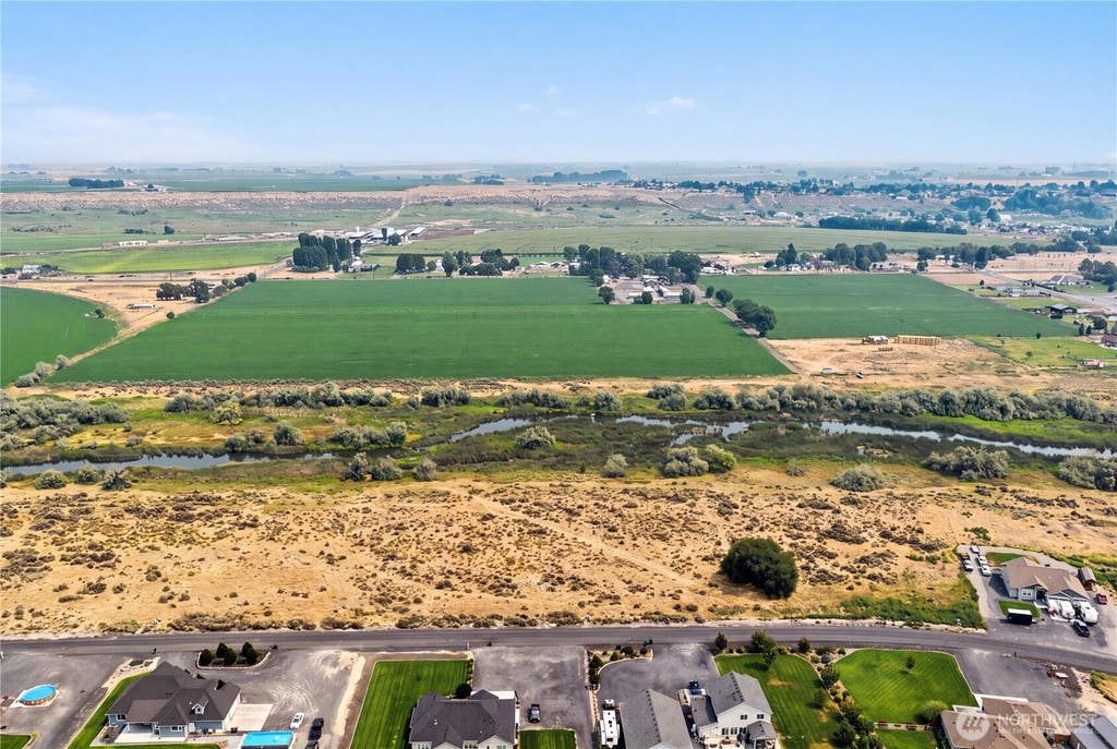 Photo of 5775 NE J.6 Road, Moses Lake, WA 98837 (MLS # 2571142)