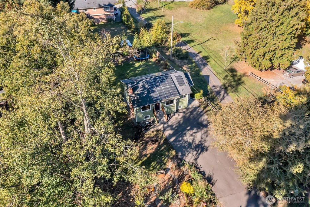 Photo of 13203 10th Avenue S, Burien, WA 98168 (MLS # 2445434)
