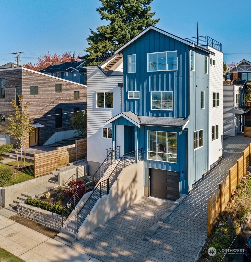 Photo of 4220 Greenwood Avenue N, Seattle, WA 98103 (MLS # 2178574)