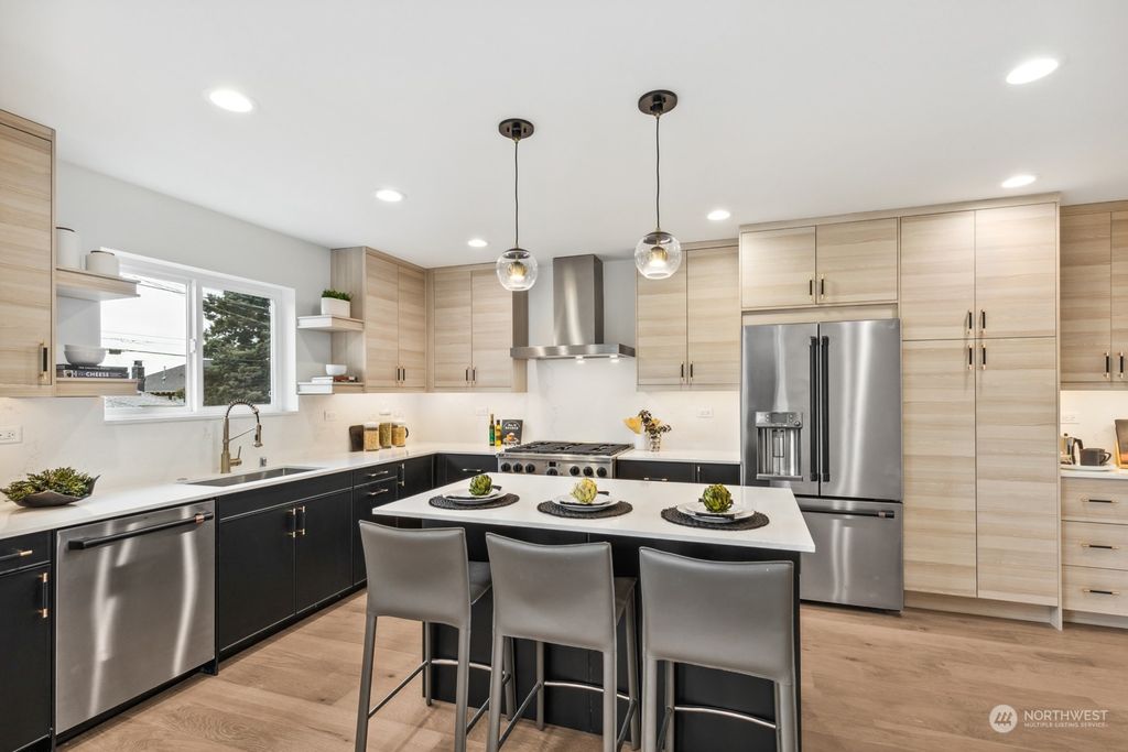 Photo of 4220 Greenwood Avenue N, Seattle, WA 98103 (MLS # 2178574)