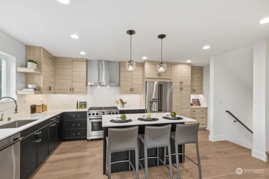Photo of 4220 Greenwood Avenue N, Seattle, WA 98103 (MLS # 2178574)
