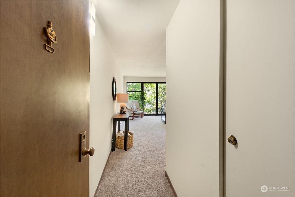 Photo of 912 3rd Avenue W #403, Seattle, WA 98119 (MLS # 2271386)