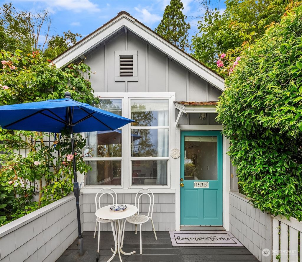 Photo of 1501 Lake Washington Boulevard #1503B, Seattle, WA 98122 (MLS # 2253850)