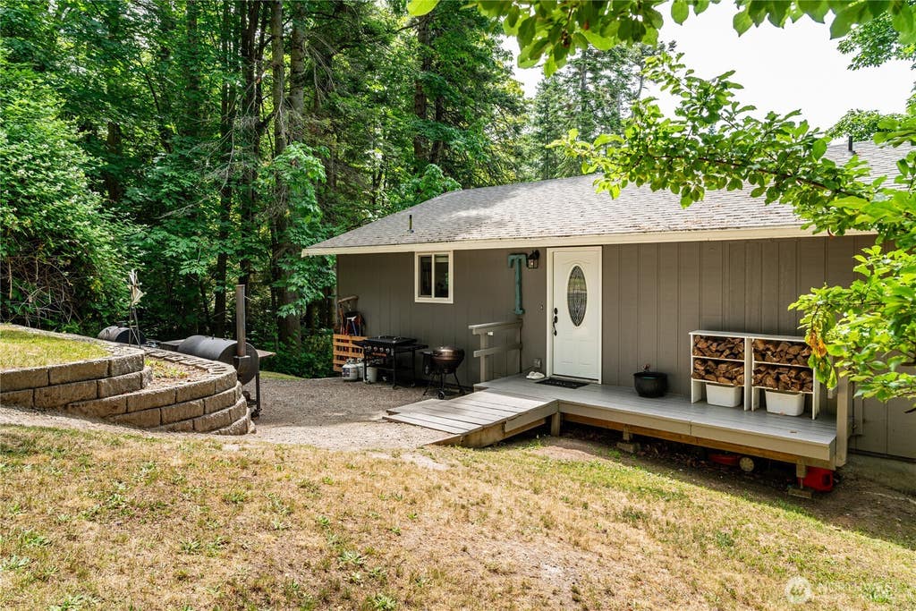 Photo of 2097 Gull Way, Camano Island, WA 98282 (MLS # 2546943)