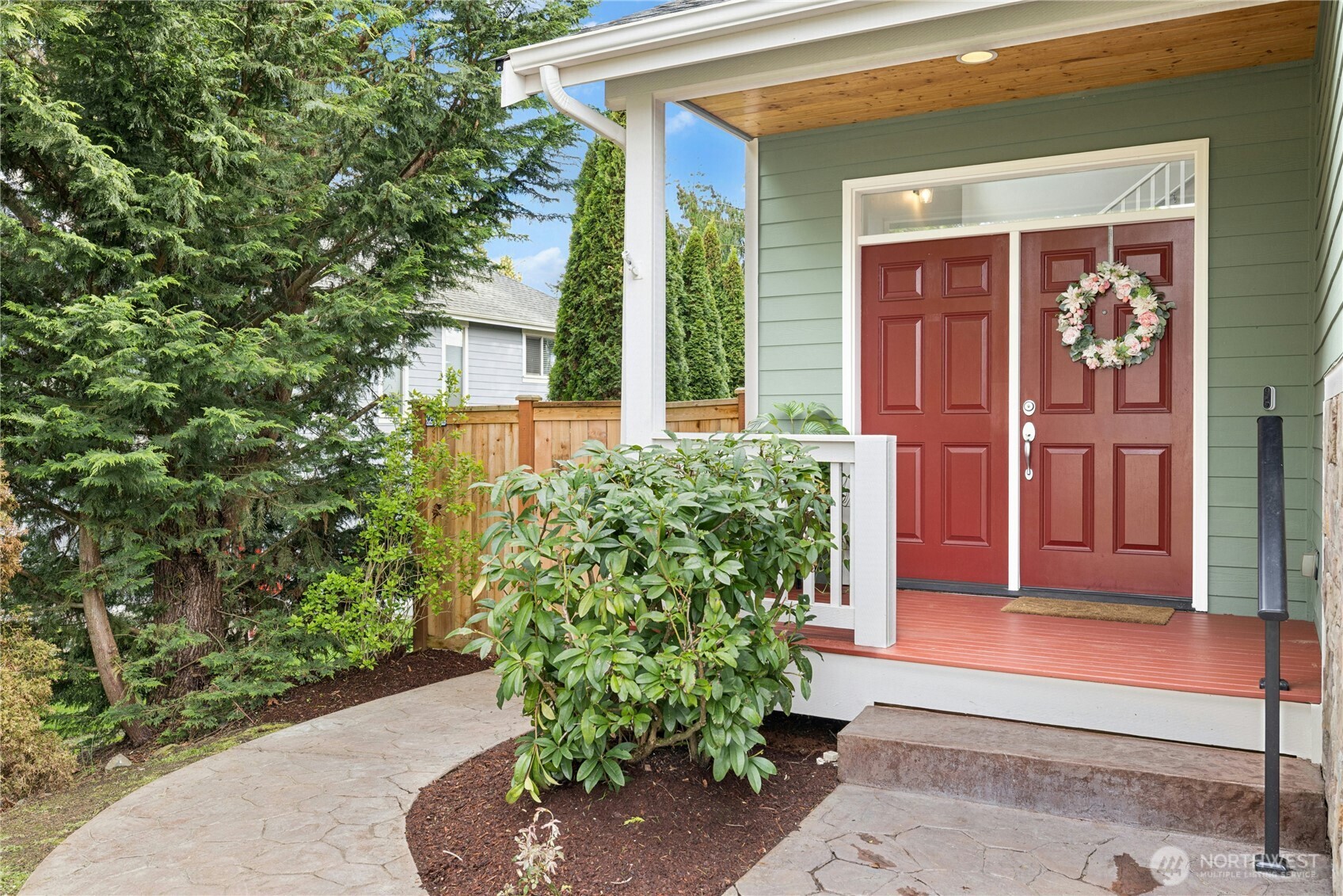 2517 NE Kevos Pond Drive