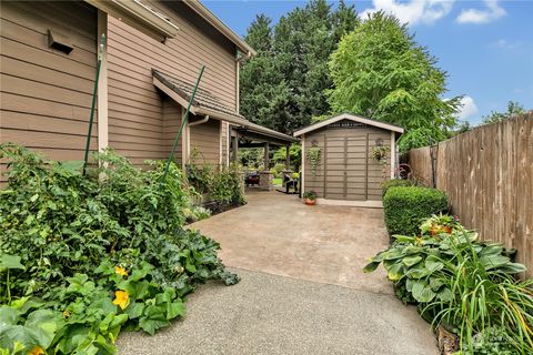 A home in Enumclaw