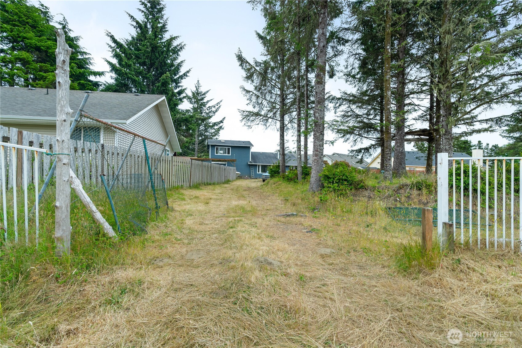 609 Blue Wing Loop SE