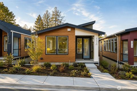 Photo of 4033 Aberdeen Way NE, Renton, WA 98056 (MLS # 2500893)