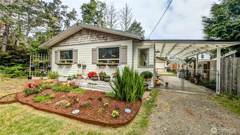 Photo of 1215 273rd Place, Ocean Park, WA 98640 (MLS # 2393031)
