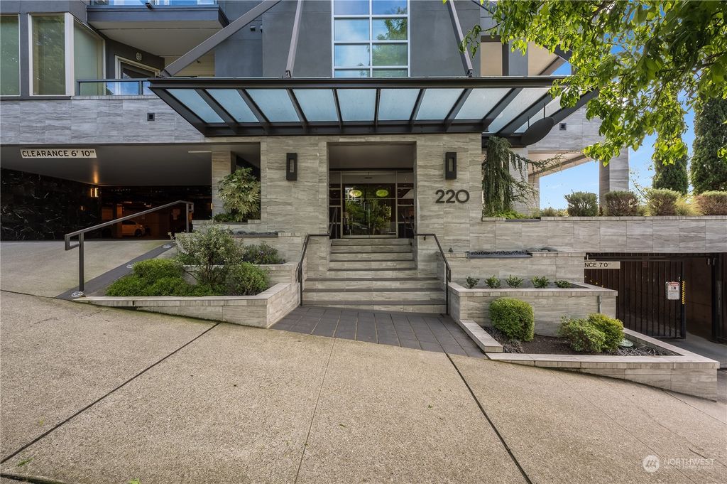 Photo of 220 1st Street #209, Kirkland, WA 98033 (MLS # 2222386)