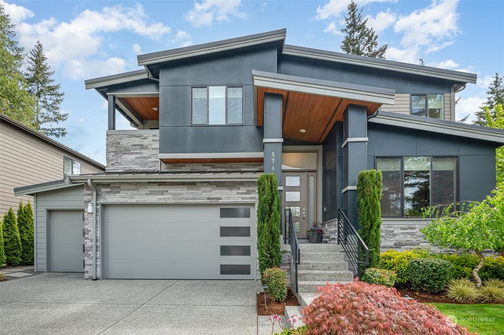 Photo of 5710 114th Avenue NE, Kirkland, WA 98033 (MLS # 2231205)