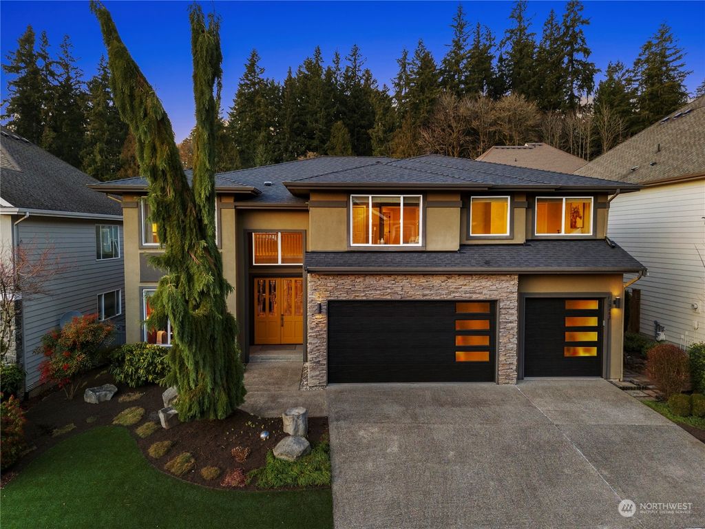 Photo of 19468 SE 28th Place, Sammamish, WA 98075 (MLS # 2327779)