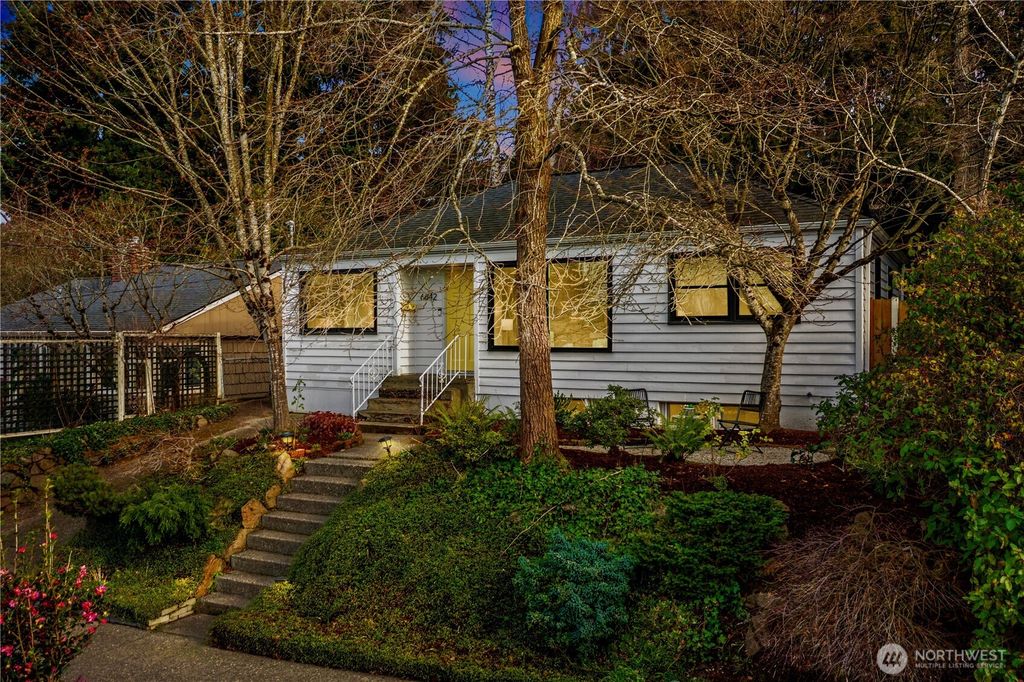 Photo of 6842 28th Avenue NE, Seattle, WA 98115 (MLS # 2471345)