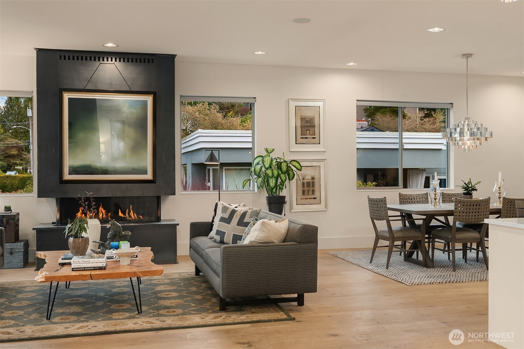 3743 W Commodore Way