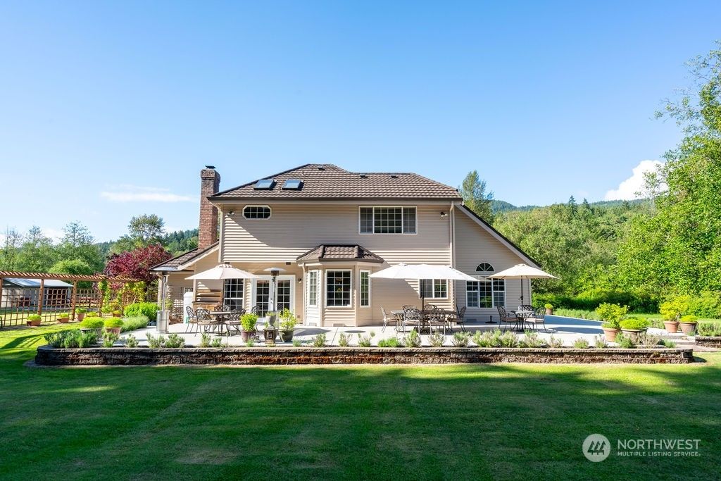 Photo of 13340 202nd Avenue SE, Issaquah, WA 98027 (MLS # 2254980)