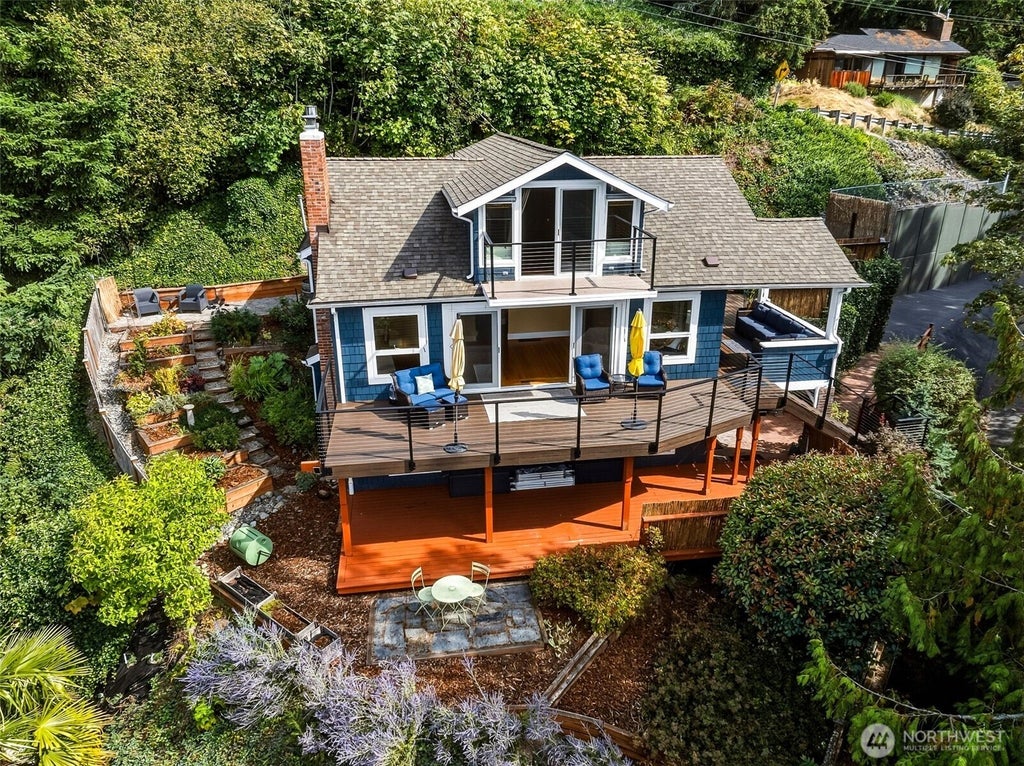 Photo of 2704 SW 152nd Place, Burien, WA 98166 (MLS # 2581752)