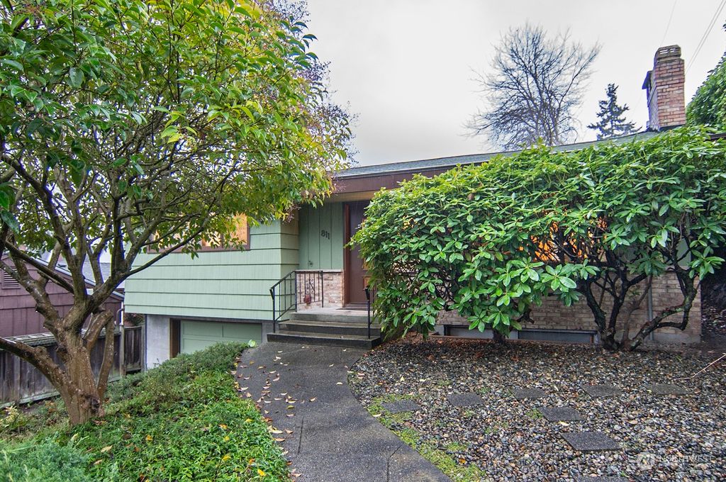 Photo of 811 W Bertona Street, Seattle, WA 98119 (MLS # 2191732)