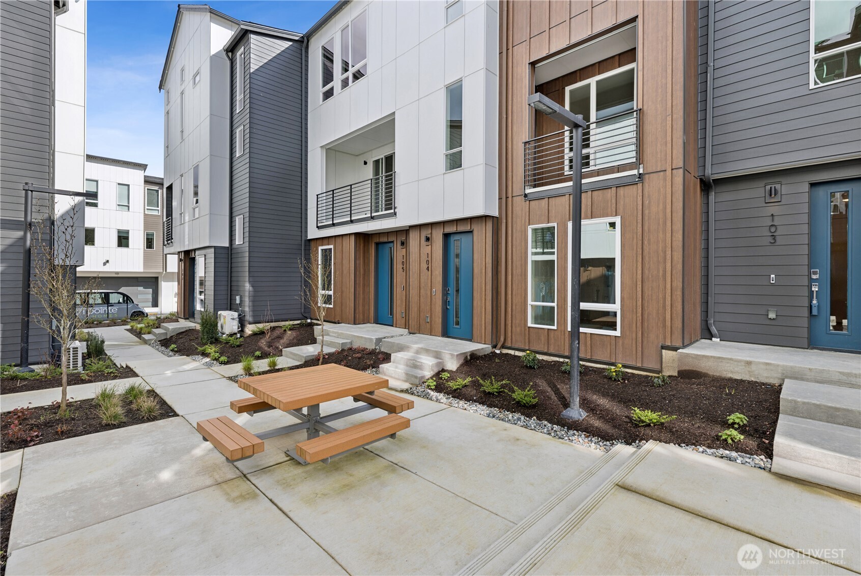 12217 137th Place NE 2704